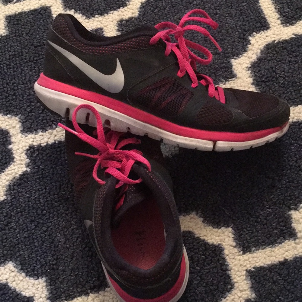 Nike Tennis Shoes -Bundle for additional discount!